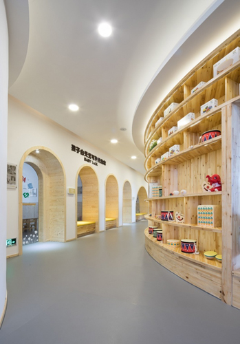 廣州展廳設(shè)計睿星貝貝早教店裝飾設(shè)計 廣州展廳設(shè)計睿星貝貝早教店裝飾設(shè)計